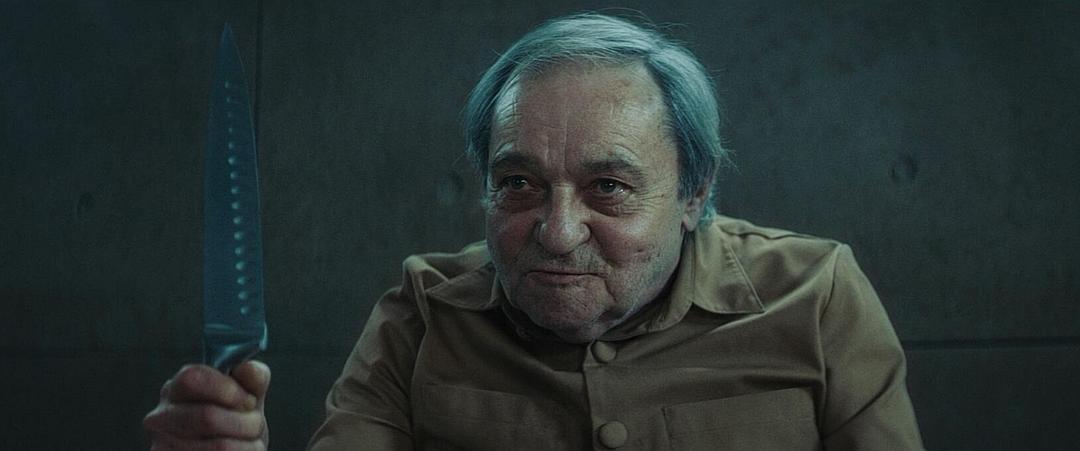 《饥饿站台》讲了啥?电影中的10层隐喻,完整详细剖析电影细节