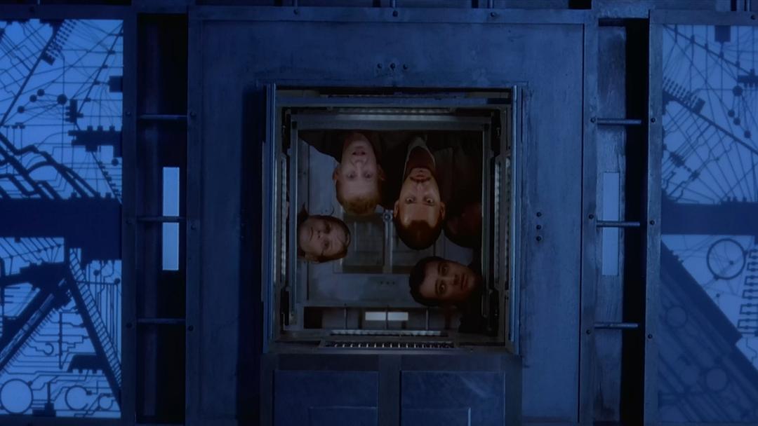 《饥饿站台》讲了啥?电影中的10层隐喻,完整详细剖析电影细节