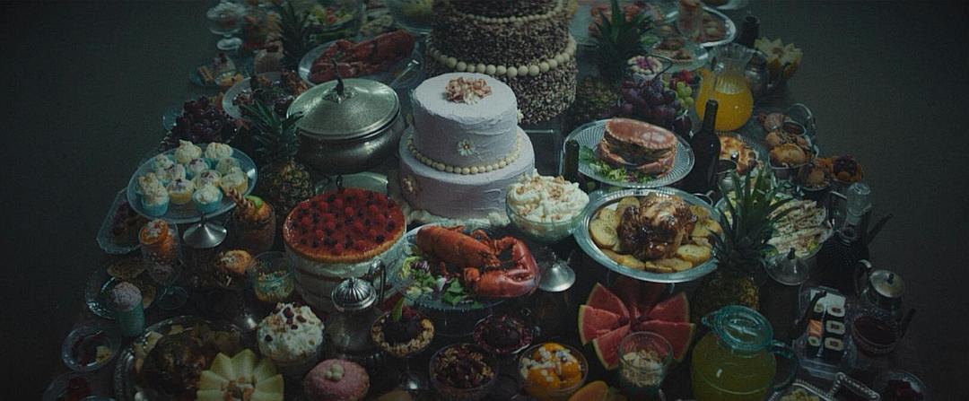 《饥饿站台》讲了啥?电影中的10层隐喻,完整详细剖析电影细节