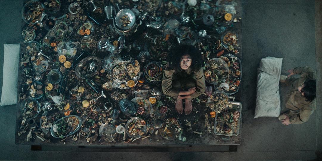 《饥饿站台》讲了啥?电影中的10层隐喻,完整详细剖析电影细节