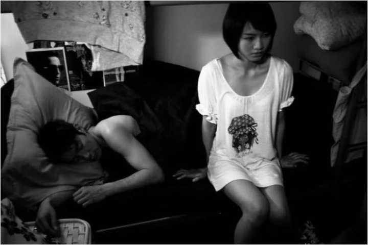 哥哥死后，奶奶让我跟嫂子借种留后，我嫂子怀孕，孩子是爷爷的