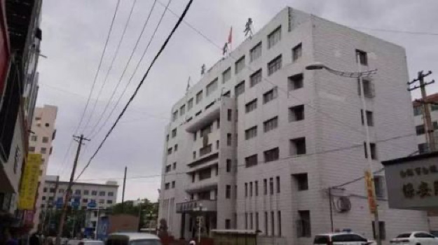 高承勇：身边最亲的人或许就是白银的城市噩梦